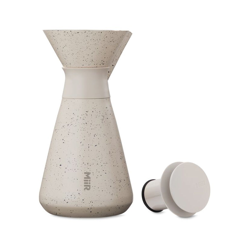 new-standard-carafe-s4 WebPDP-33oz_New_Standard_Carafe_Desert_Tan_Speckle_Studio__CAR1SVOS224_Front_Lid_Staged.jpg