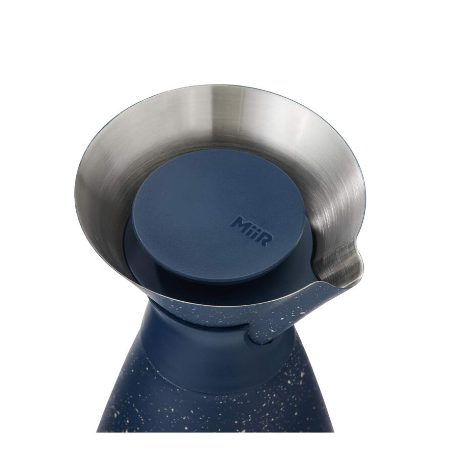 new-standard-carafe-s4 WebPDP-33oz_New_Standard_Carafe_Tidal_Blue_Speckle_Studio__CAR1SVOS225_45_Lid_Off.jpg