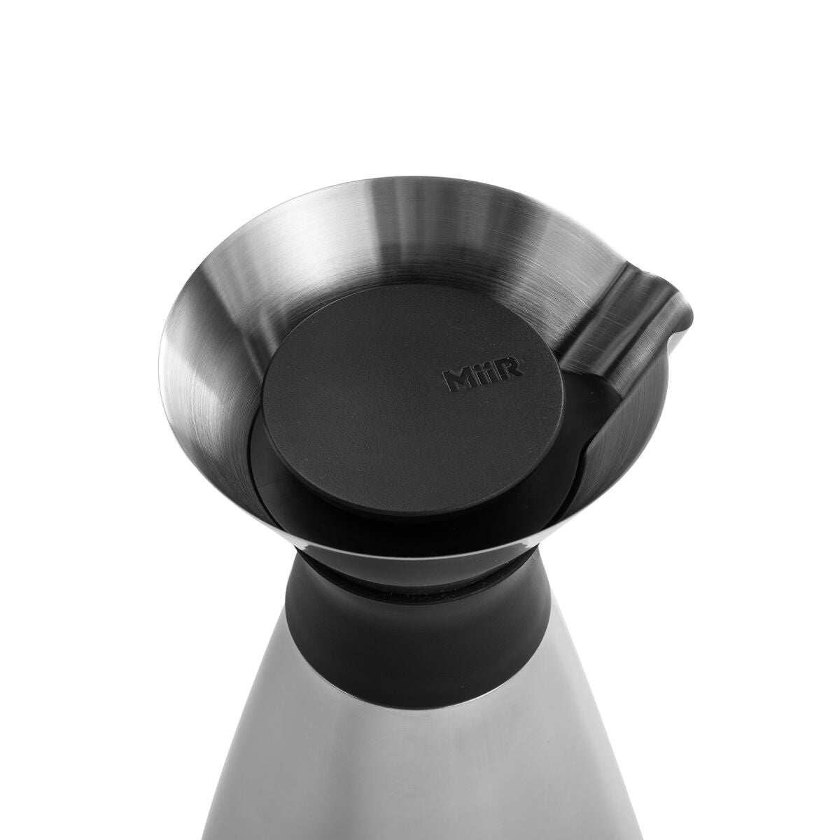 new-standard-carafe-s4 WebPDP-PolishedStainlessCarafe_33oz_SS_StudioX207182024_45degree__CAR1SVOS005.jpg