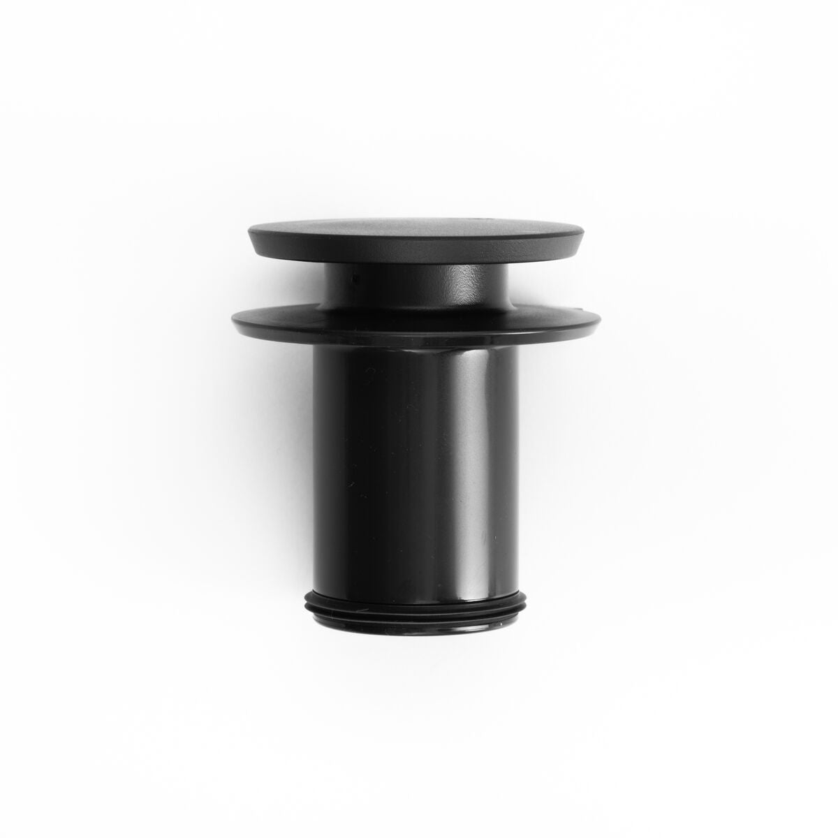 new-standard-carafe-s4 WebPDP-PolishedStainlessCarafe_33oz_SS_StudioX207182024_Lid__CAR1SVOS005.jpg